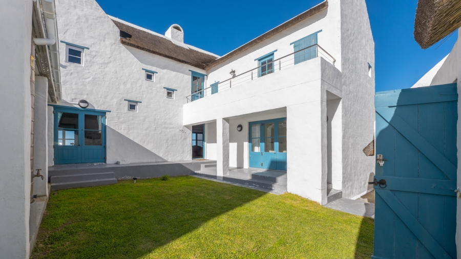 6 Bedroom Property for Sale in Struisbaai Western Cape